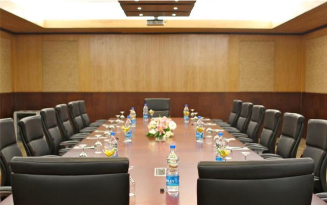 Savoy Suites Manesar Gurgaon Dış mekan fotoğraf